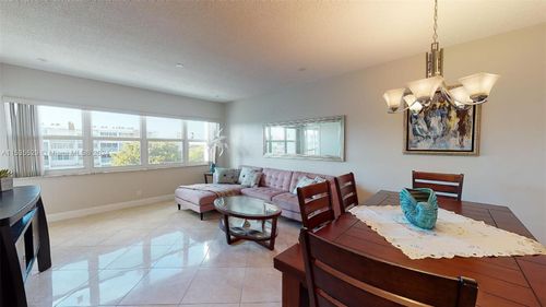 apt-402p-329 Se 3rd St, Hallandale Beach, FL, 33009-5620 | Card Image