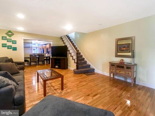 2104 W Cheltenham Ave, PHILADELPHIA, PA, 19138-2215 | Card Image