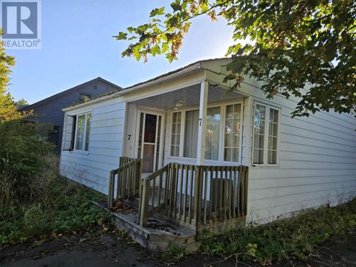 7 Whiteway Pl, Saint Johns, NL, A1B1J7 | Card Image