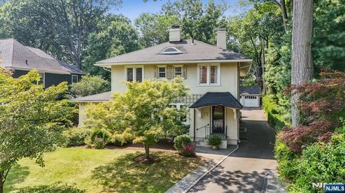 28 Waterbury Rd, Montclair, NJ, 07043-1714 | Card Image