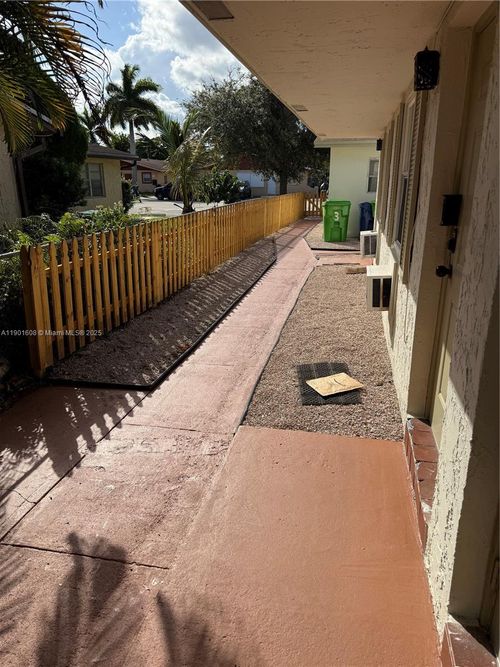 1880 Nw 59th Way, Sunrise, FL, 33313-4095 | Card Image
