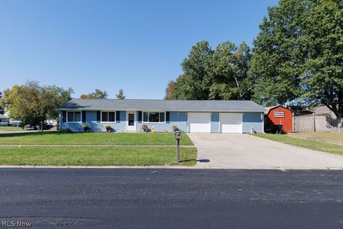 245 Defiance Ave, Elyria, OH, 44035-8276 | Card Image