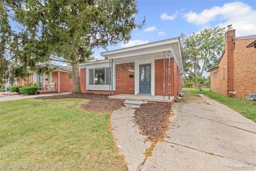 9025 Appleton, Redford, MI, 48239-1235 | Card Image