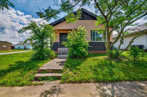 300 Creek Ave, Bartlesville, OK, 74003-4223 | Card Image