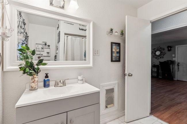 204 N Elm St, House other with 3 bedrooms, 2 bathrooms and null parking in Kemp TX | Image 8