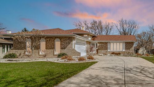 9323 Belmont Ave, Saint John, IN, 46373-9517 | Card Image