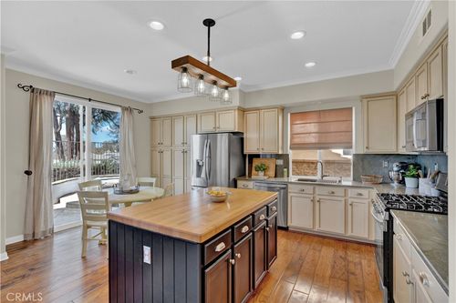 11 Spring View Way, Rancho Santa Margarita, CA, 92688-8703 | Card Image