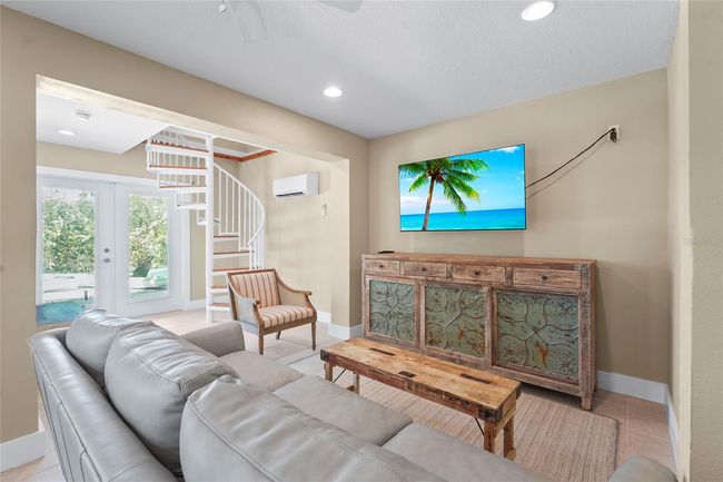 111 Faubel St, House other with 3 bedrooms, 3 bathrooms and null parking in Siesta Key FL | Image 75