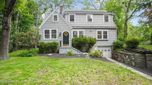 8 Ferris Dr, Old Greenwich, CT, 06870-1441 | Card Image