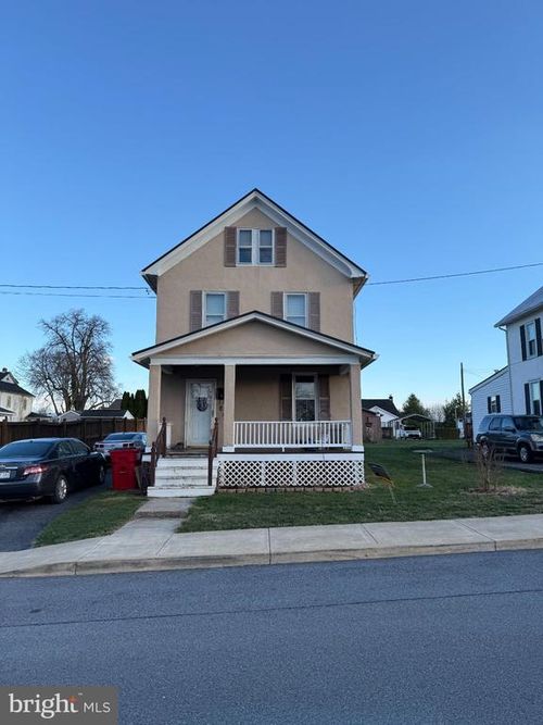 111 W 5th Ave, RANSON, WV, 25438-1405 | Card Image
