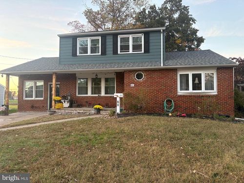 40 Woodlane Dr, Blackwood, NJ, 08012-4507 | Card Image