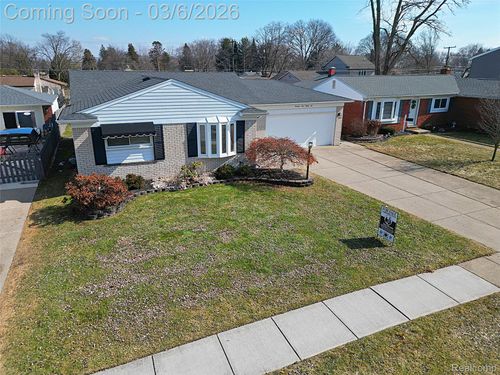 14182 Blue Skies St, Livonia, MI, 48154-4995 | Card Image