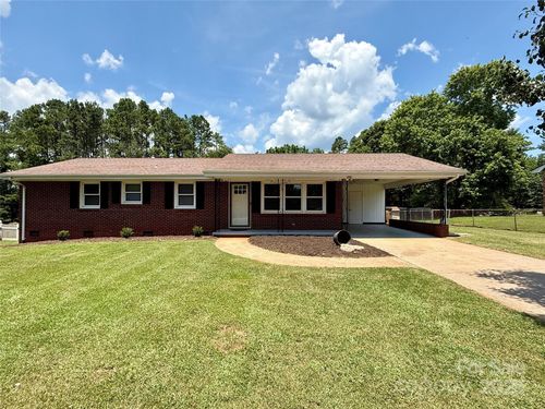 206 College Ave, Shelby, NC, 28152-7506 | Card Image