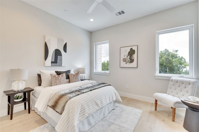 B - 1937 E 38 Th 1/2 St, Townhouse with 4 bedrooms, 4 bathrooms and null parking in Austin TX | Image 12