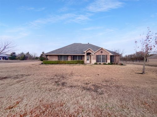 3915 Tower Cir, Nevada, TX, 75173-9409 | Card Image