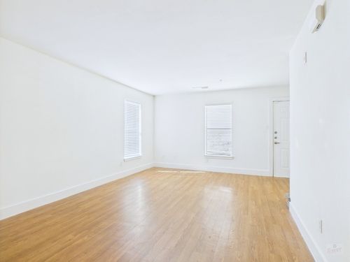 apt-151-711 W 32nd St, Austin, TX, 78705-2204 | Card Image