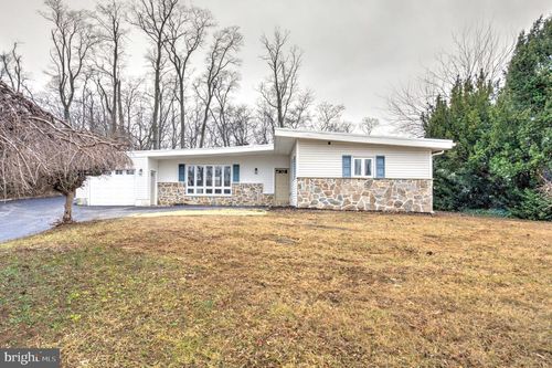 904 S Chester Rd, WEST CHESTER, PA, 19382-7820 | Card Image