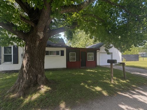 207 South St, Coffeen, IL, 62017-1207 | Card Image