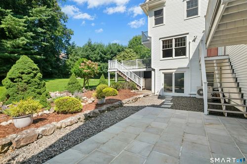 10 Fernwood Rd, Westport, CT, 06880-3707 | Card Image