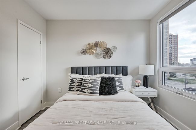 111 - 62 Dixfield Dr, House attached with 2 bedrooms, 2 bathrooms and 1 parking in Etobicoke ON | Image 13