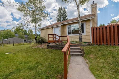 apt-c-780 Columbine Village Dr, Woodland Park, CO, 80863-8366 | Card Image