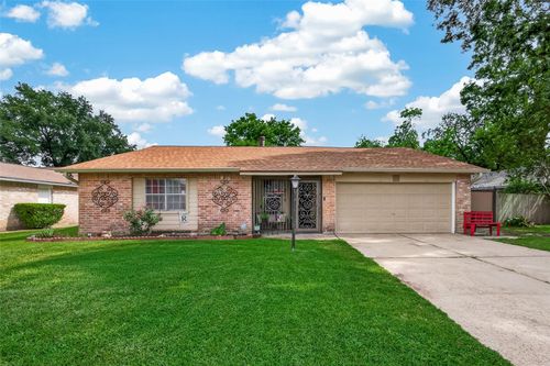 1915 Delphi Ln, Houston, TX, 77067-2105 | Card Image