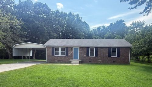 504 Overton Dr, Clarksville, TN, 37042-3798 | Card Image
