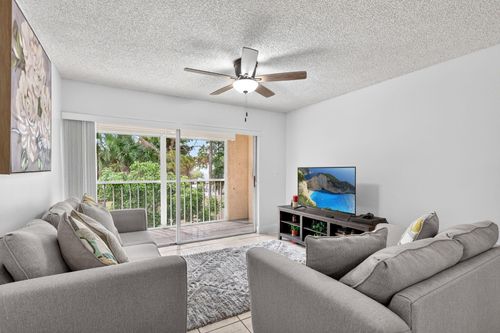 206-1548 Se Royal Green Cir, Port St. Lucie, FL, 34952-4651 | Card Image