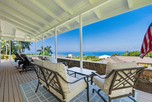75-676 Kuahiwi St, Kailua Kona, HI, 96740-7974 | Card Image