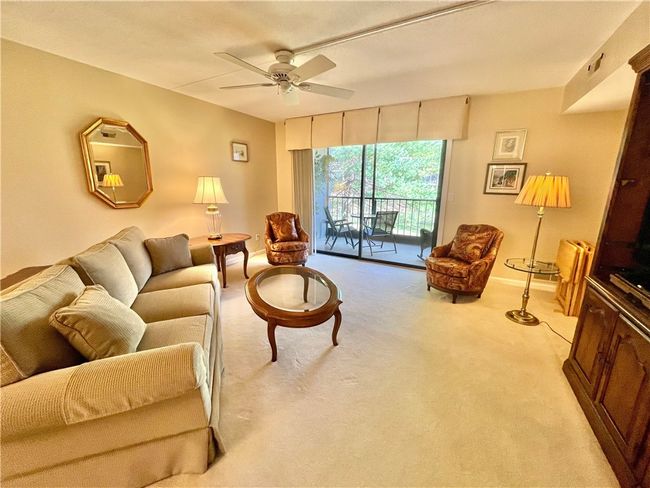 APT-3-206 - 650 E Greenwich Ave, Condo with 2 bedrooms, 2 bathrooms and 2 parking in West Warwick RI | Image 9