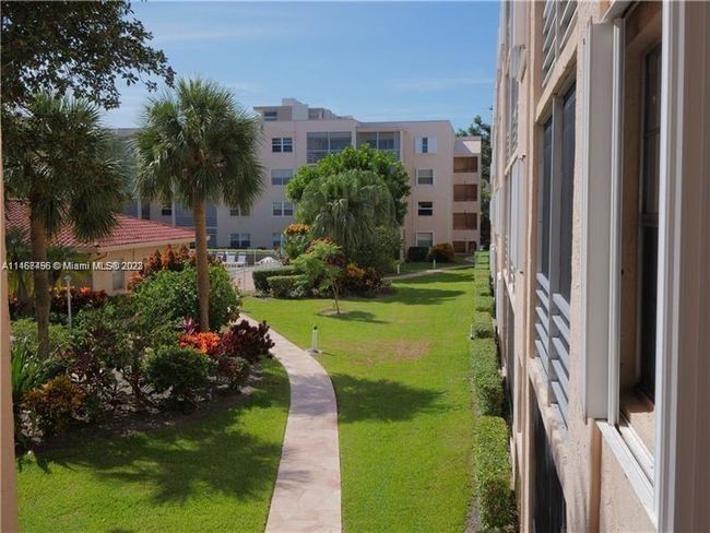 223 - 1541 S Ocean Blvd, Condo with 1 bedrooms, 1 bathrooms and null parking in Lauderdale By The Sea FL | Image 3