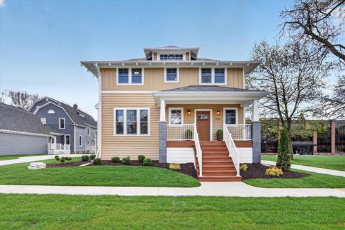 716 Emerson St, Beloit, WI, 53511-5566 | Card Image