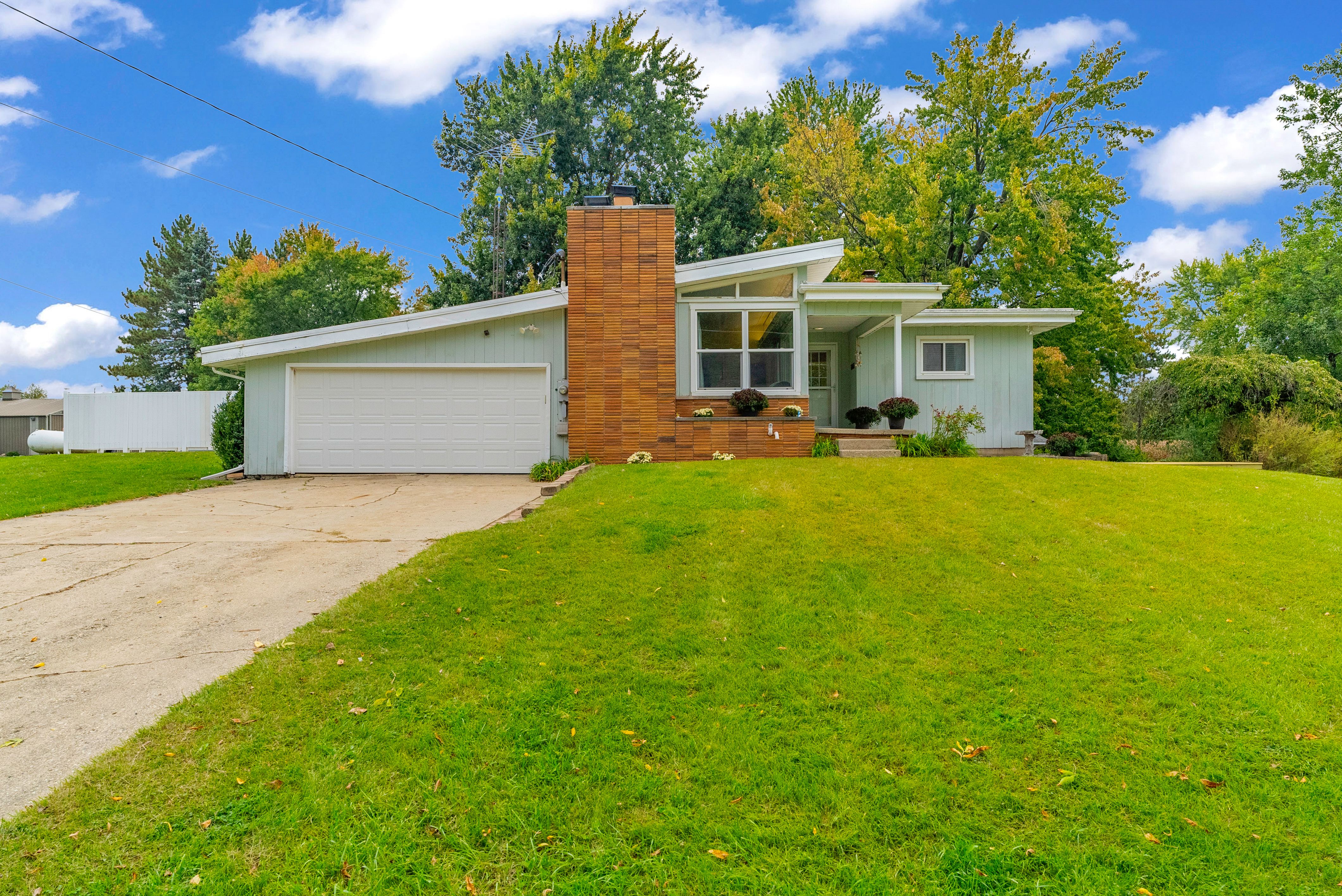 Olds Rd, Otisville, MI 48463