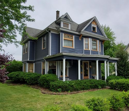 407 N 3rd St, Kentland, IN, 47951-1113 | Card Image