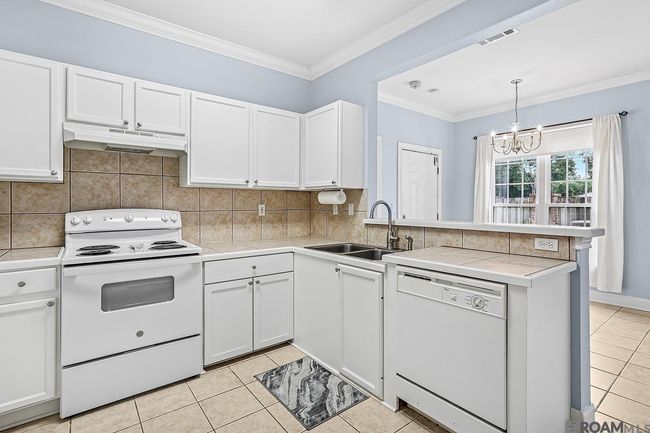 APT-1602 - 710 E Boyd Dr, Condo with 2 bedrooms, 2 bathrooms and 2 parking in Baton Rouge LA | Image 4
