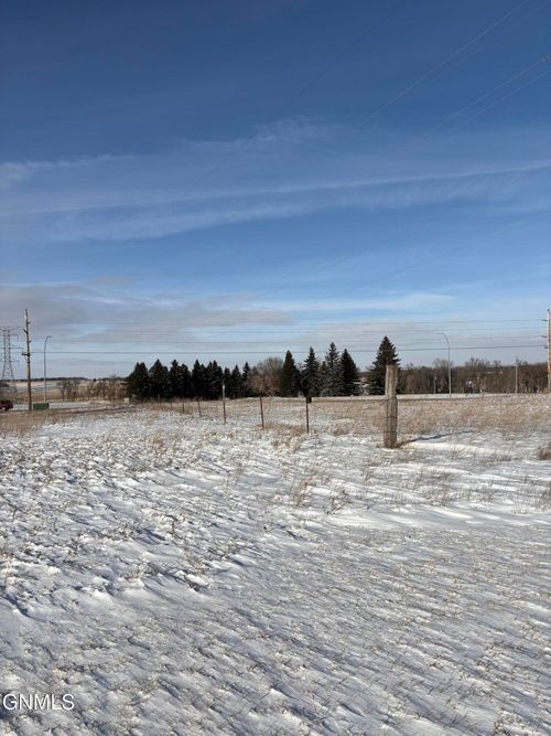 7035 Aurora Street, Bismarck, ND, 58503 | Card Image