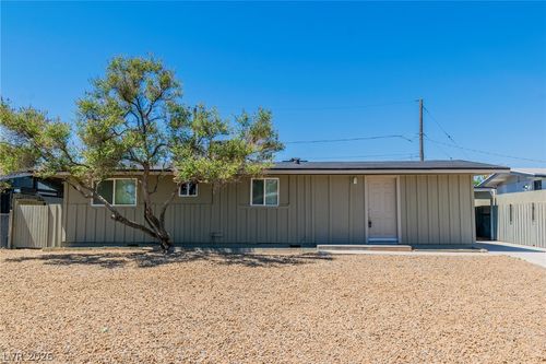 5617 Idle Avenue, Las Vegas, NV, 89107 | Card Image