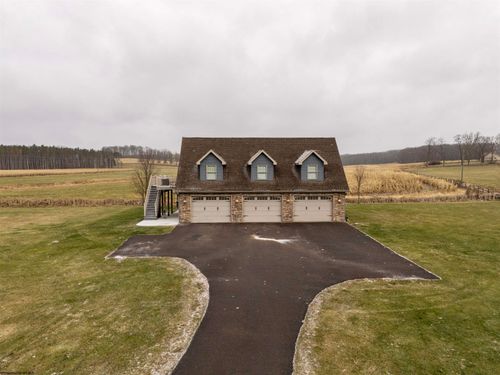 274 Horseshoe Dr E, Bruceton Mills, WV, 26525-7308 | Card Image