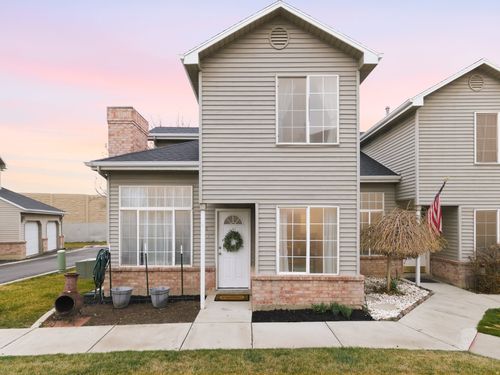 225 Majestic Meadows Dr, Payson, UT, 84651-2062 | Card Image