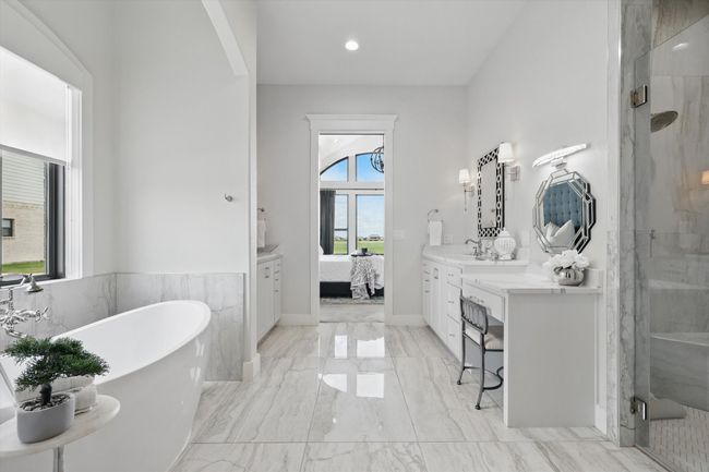 Walk-in shower | Image 29