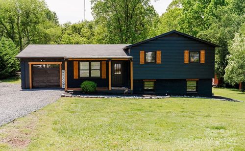 18 Shannon Ct, Newton, NC, 28658-9498 | Card Image
