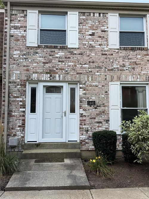 1442 Long Island Ct, Beavercreek, OH, 45434-6962 | Card Image