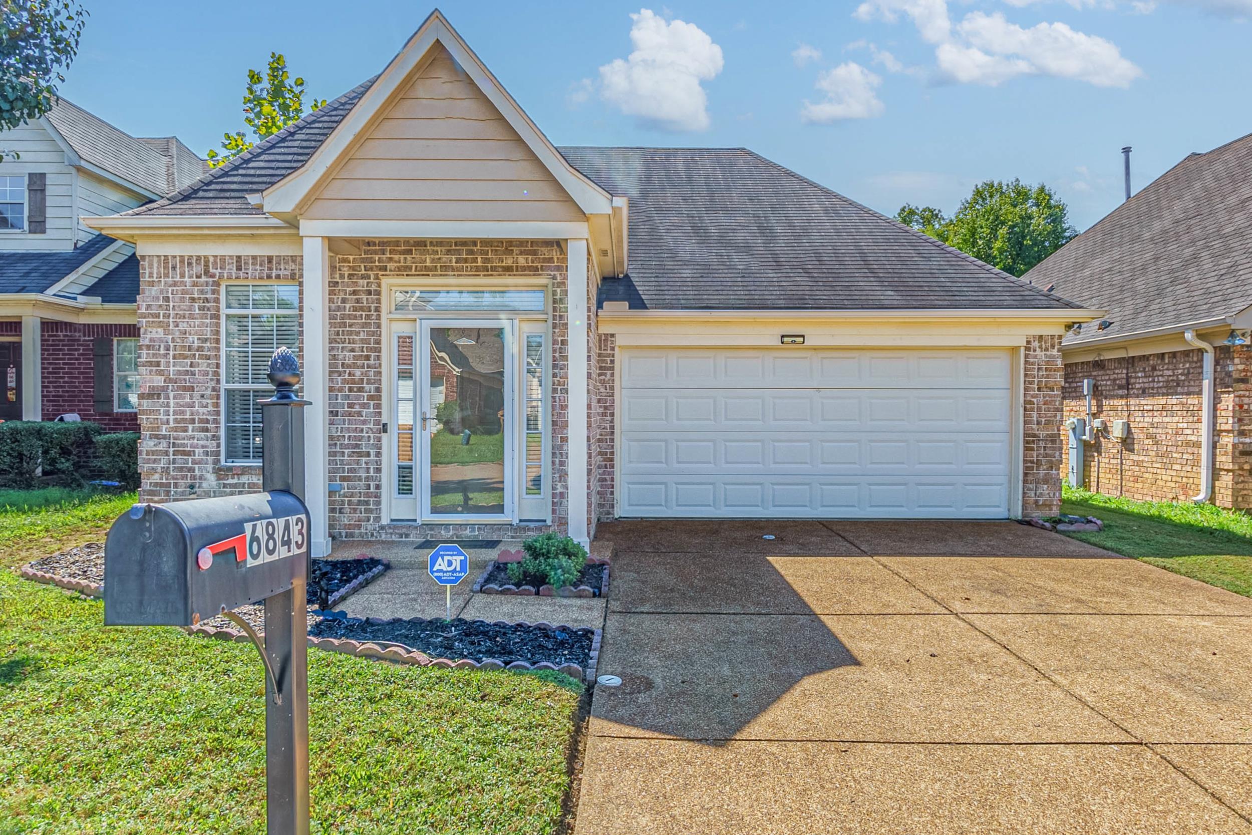 Kerri Valley Ln, Cordova, TN 38018