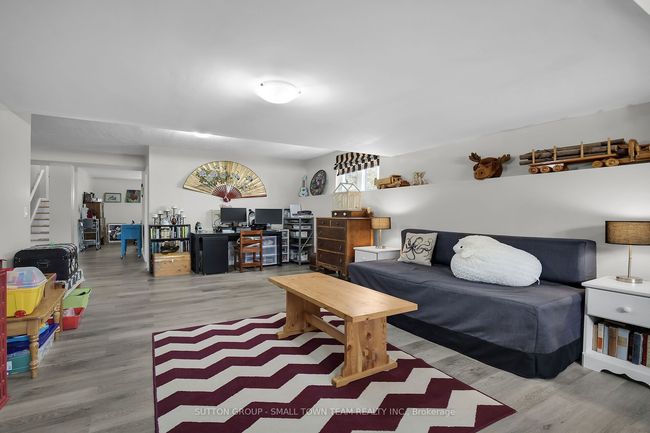 162 Roland St, House other with 3 bedrooms, 4 bathrooms and 4 parking in Dashwood ON | Image 36