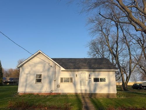 118 Bloomington St, Dewitt, IL, 61735-9477 | Card Image