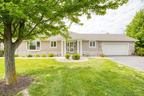 W173N7932 Bluejay Ct, Menomonee Falls, WI, 53051-4159 | Card Image