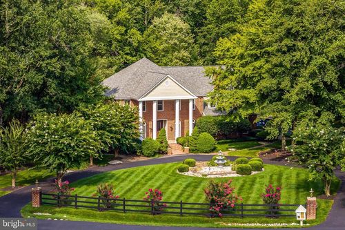 11540 Quailwood Manor Dr, FAIRFAX STATION, VA, 22039-2034 | Card Image