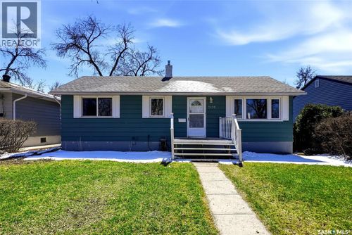 3039 Assiniboine Ave, Regina, SK, S4S1E2 | Card Image