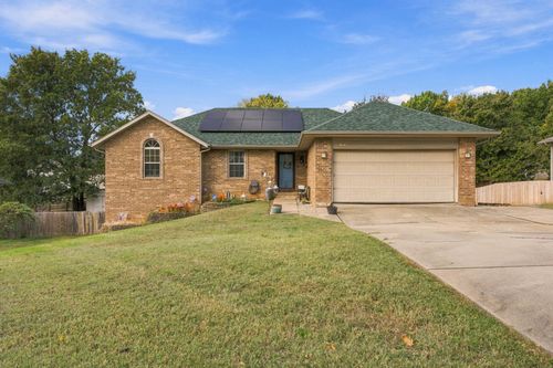 823 Pershing St, Willard, MO, 65781-8150 | Card Image