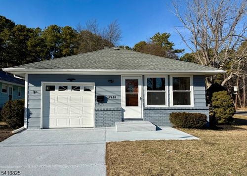 2268 Mount Hood Ln, Toms River, NJ, 08753-1539 | Card Image